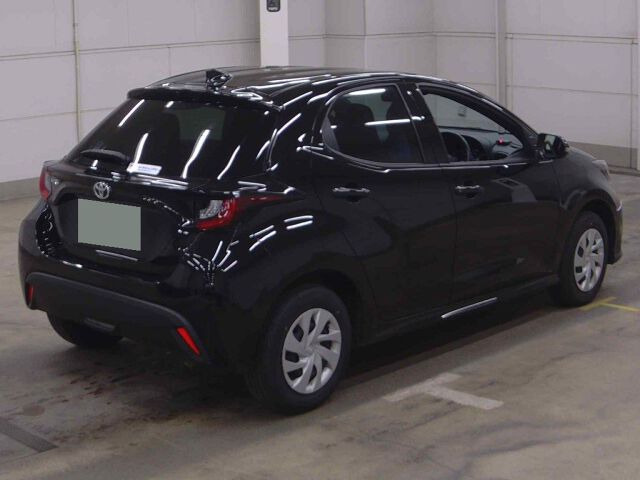 2024 Toyota Yaris X 4WD auction photo 5