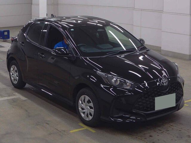 2024 Toyota Yaris X 4WD Japan auction vehicle