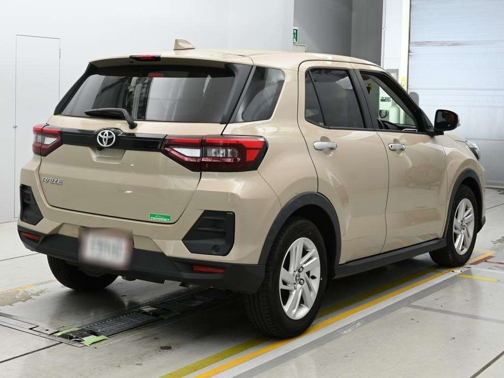2023 Toyota Raize G 4WD auction photo 2
