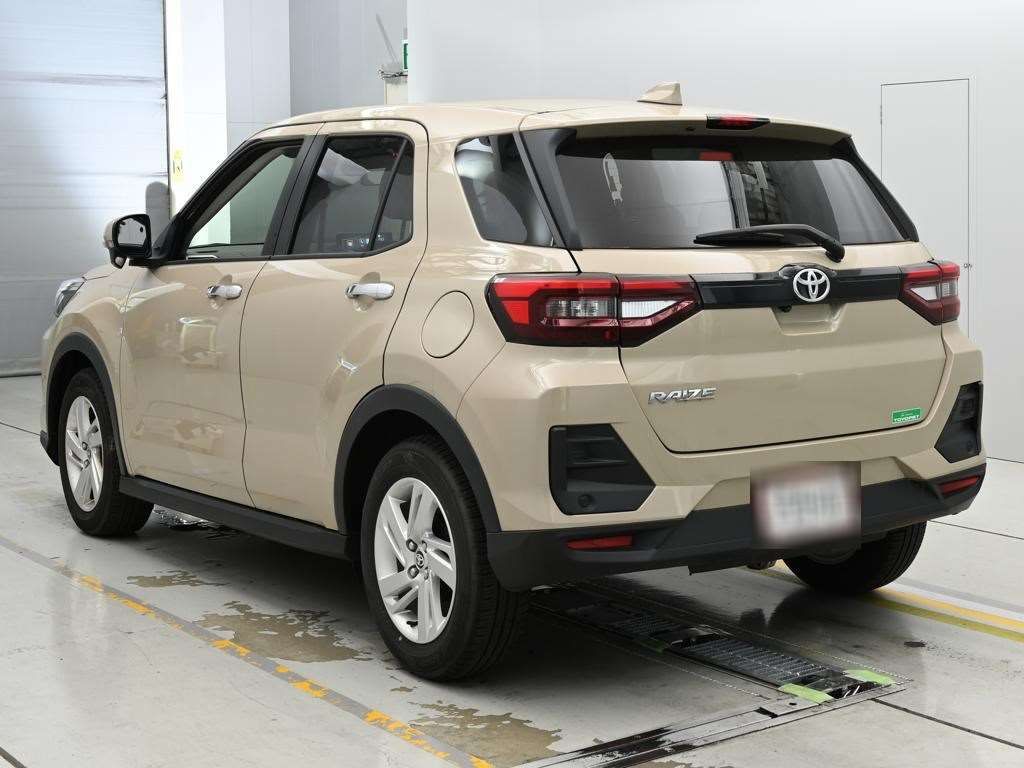 2023 Toyota Raize G 4WD auction photo 6