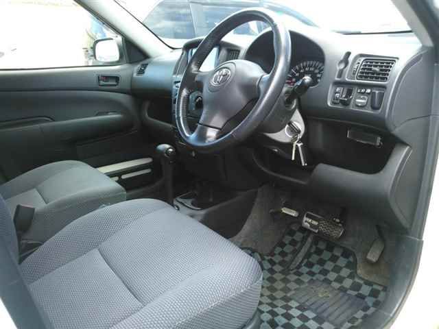 2014 Toyota Succeed 4WD UL Xパッケージ auction photo 3