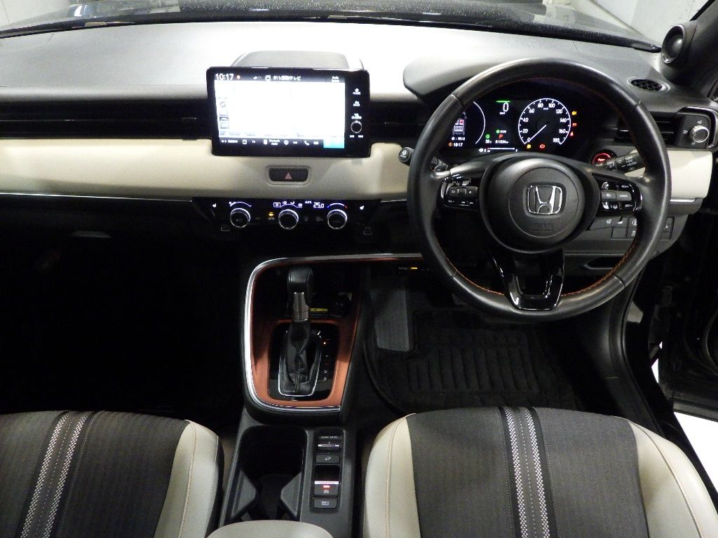 2022 Honda Vezel e:HEV Play auction photo 3