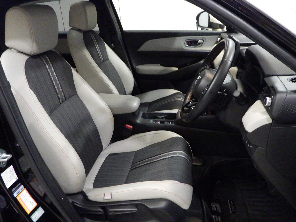 2022 Honda Vezel e:HEV Play auction photo 6
