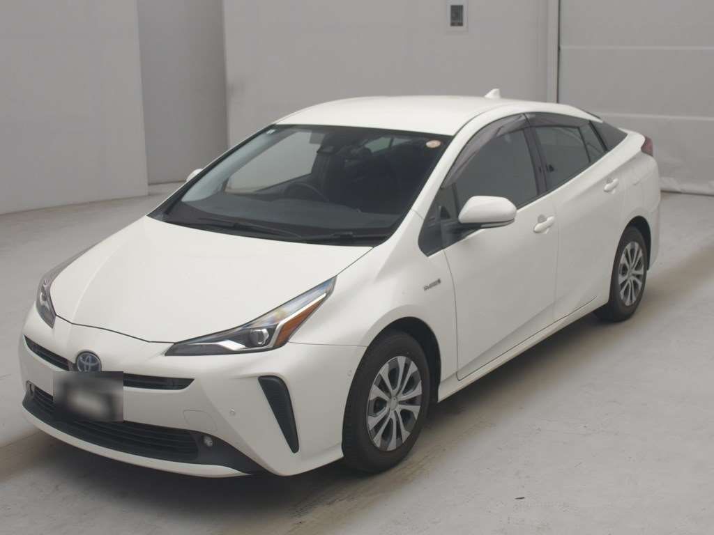 2019 Toyota Prius A 4WD Japan auction vehicle