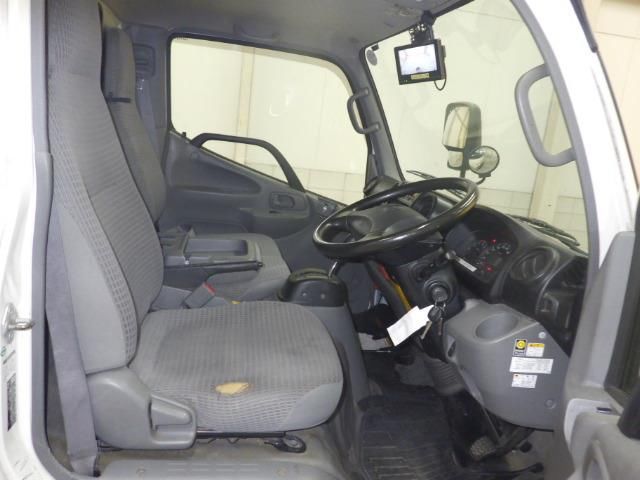 2017 Toyota Dyna Van auction photo 6