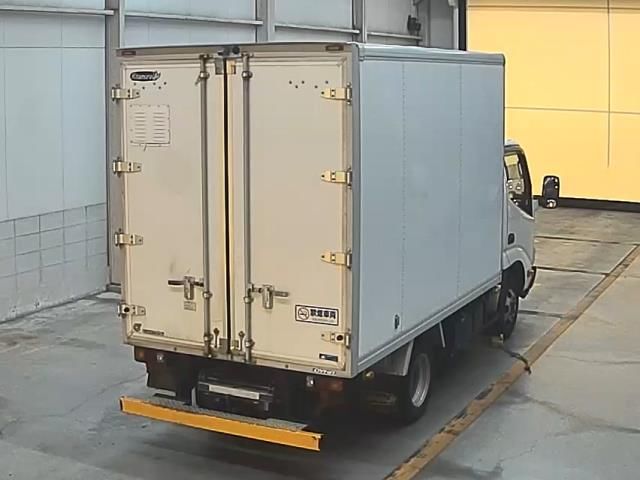 2017 Toyota Dyna Van auction photo 2