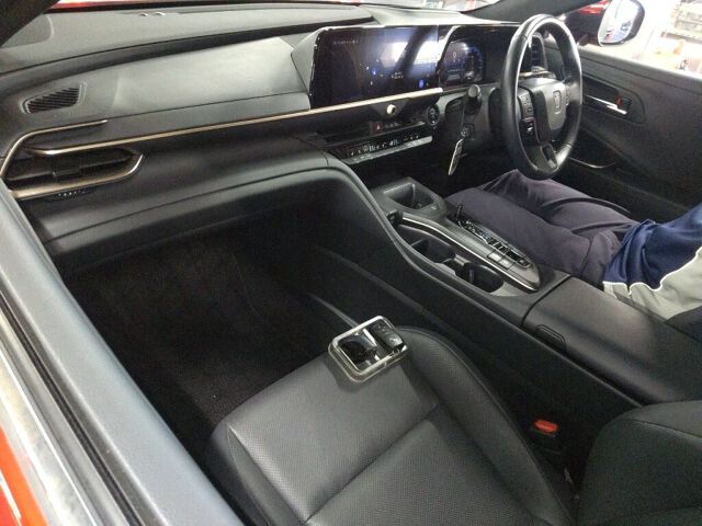2023 Toyota Crown Crossover GアドバンストレザP 4WD auction photo 3