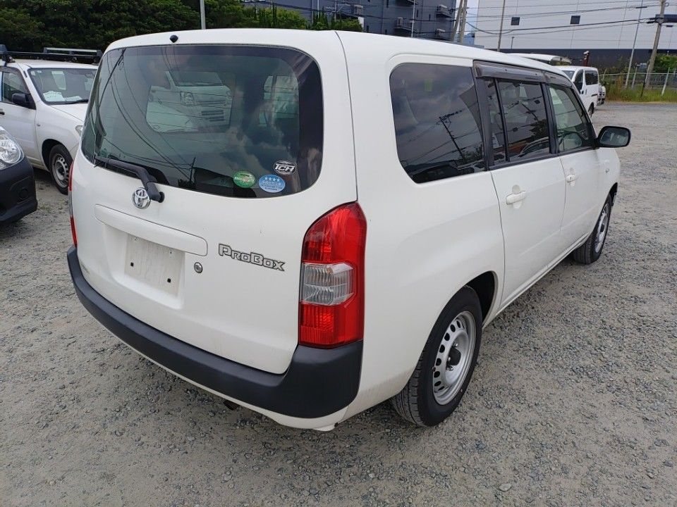 2017 Toyota Probox auction photo 2
