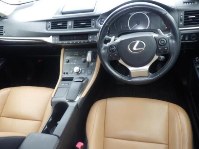 2015 Lexus CT CT200h バージョンL auction photo 3