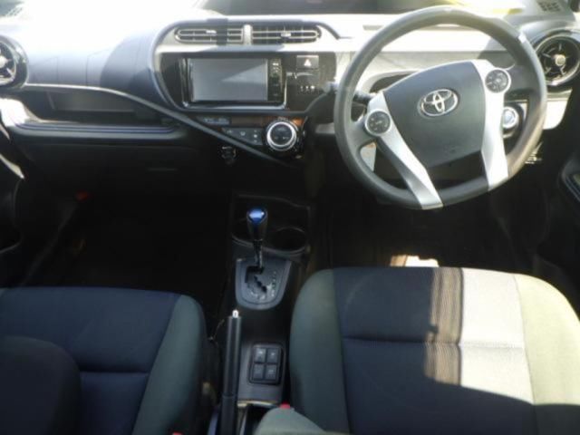 2015 Toyota Aqua S auction photo 3