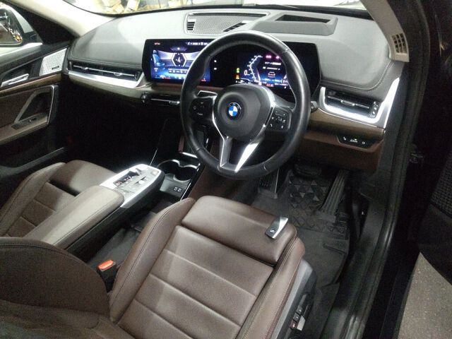 2024 BMW X1 XDRIV20D X-Line 4WD auction photo 3