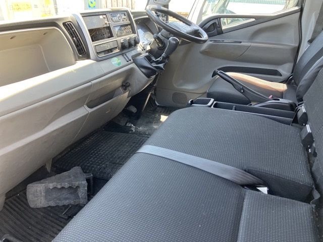 2017 Mitsubishi Fuso Canter Reitou PG auction photo 5
