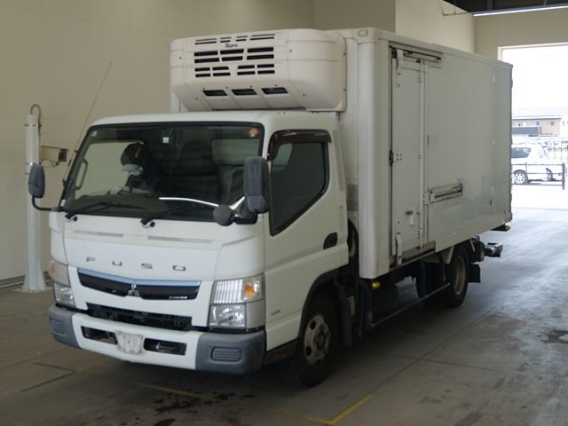 2017 Mitsubishi Fuso Canter Reitou PG Japan auction vehicle