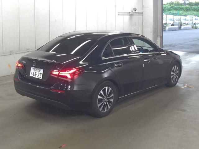 2021 Mercedes-Benz A 200 d Sedan Navi P auction photo 3