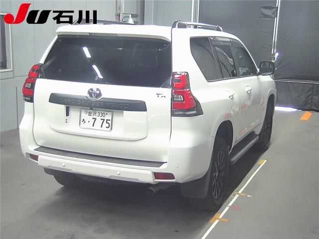 2022 Toyota Land Cruiser Prado 4WD TX Lパッケージマットブラックエディシ auction photo 2