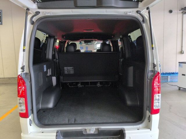 2025 Toyota Hiace LSGL Dark Pla S auction photo 3