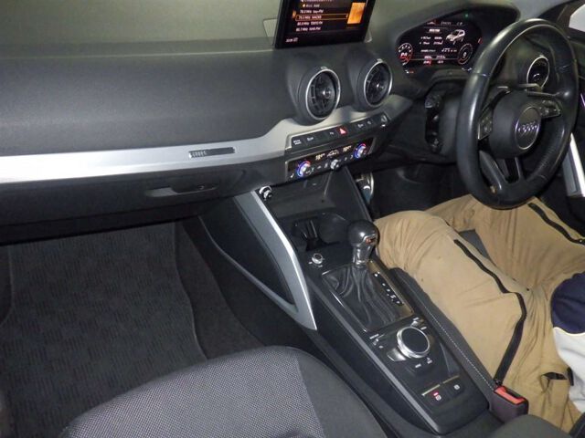 2018 Audi Q2 1.4TFSICODスポ auction photo 3
