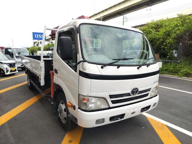 2011 Toyota Dyna クレーン Japan auction vehicle