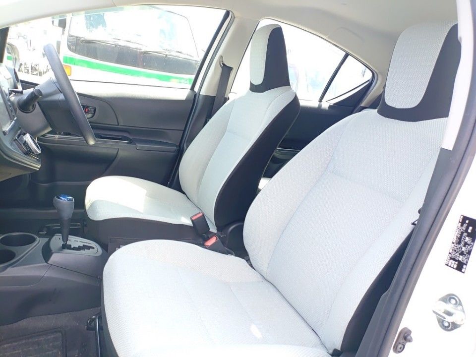 2020 Toyota Aqua auction photo 16