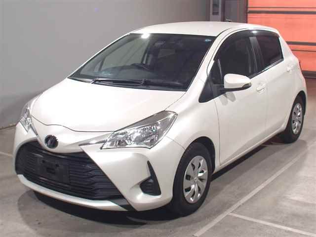 2017 Toyota Vitz F Japan auction vehicle