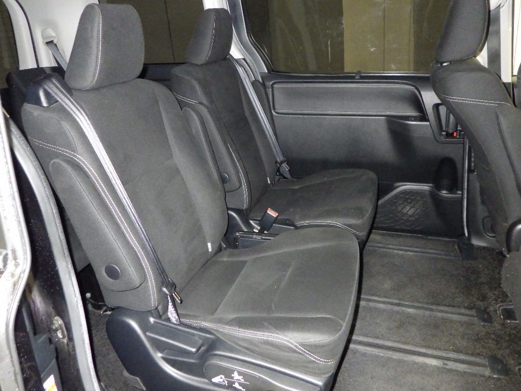 2015 Toyota Esquire Hybrid Xi auction photo 7