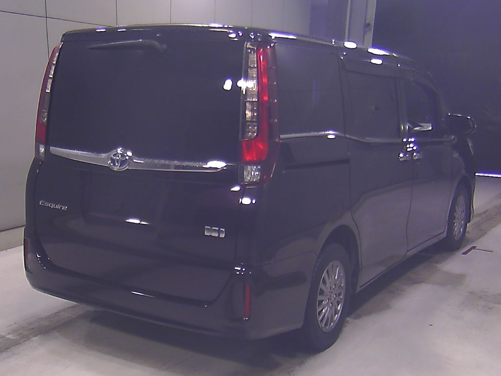 2015 Toyota Esquire Hybrid Xi auction photo 2
