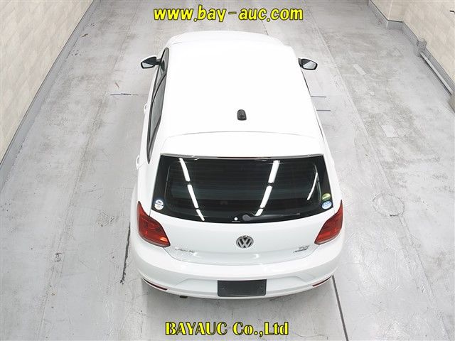 2015 Volkswagen VW ポロ TSIコンフォートラインアップグレー auction photo 5