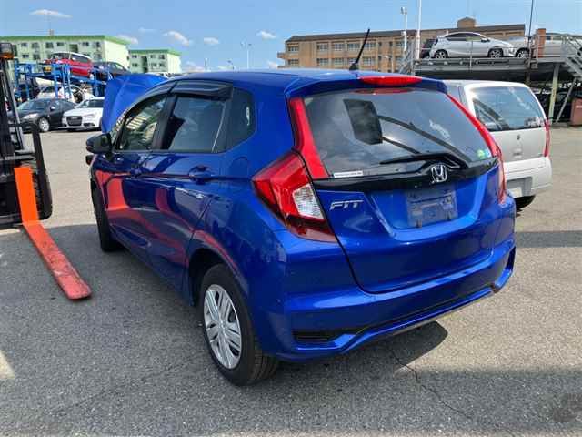 2017 Honda Fit 13G・Lホンダセンシング auction photo 2