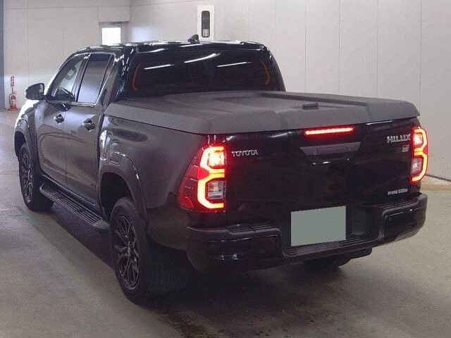 2024 Toyota Hilux Z GRスポーツ 4WD auction photo 2