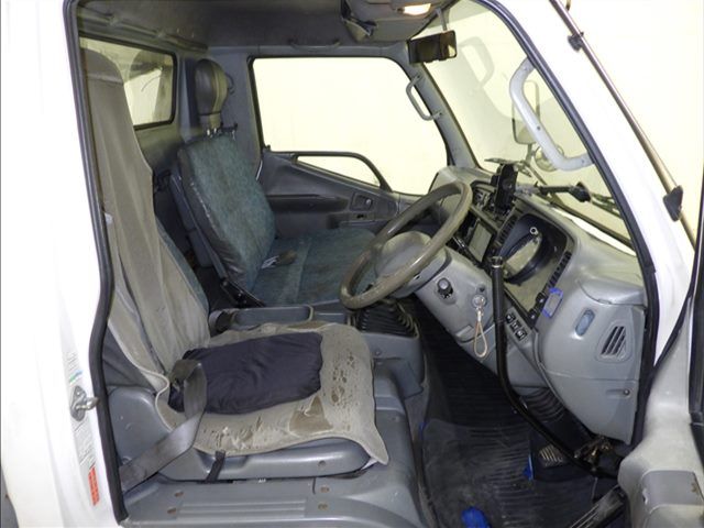 2001 Mitsubishi Fuso Canter vehicle carrier auction photo 5