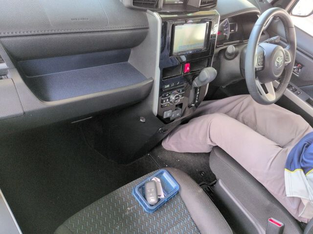 2023 Toyota Roomy カスタムG auction photo 3