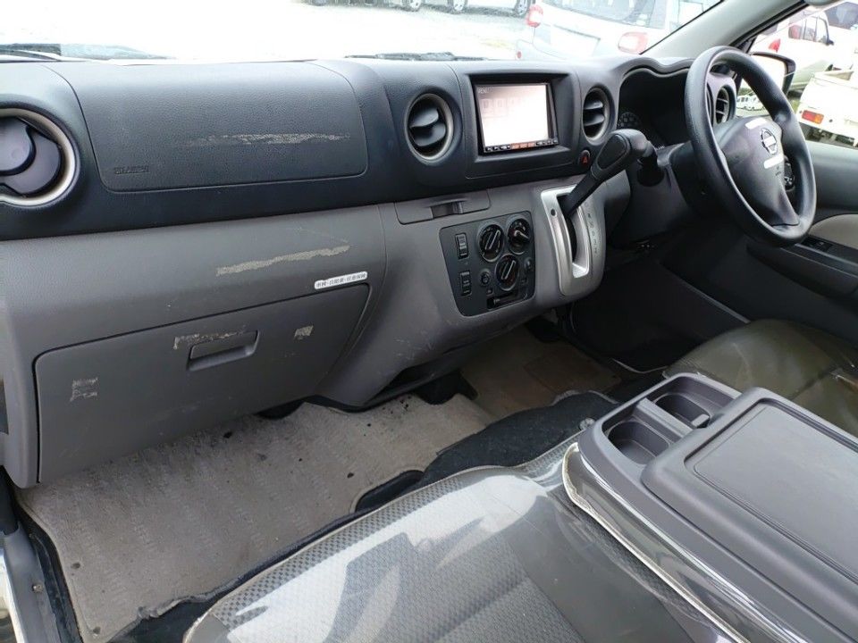2013 Nissan NV350 Caravan auction photo 16