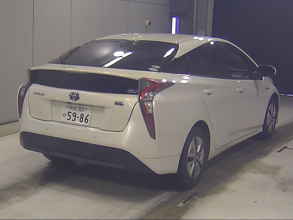 2016 Toyota Prius A auction photo 2