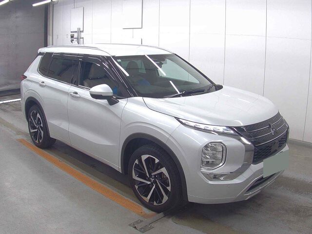 2022 Mitsubishi Outlander PHEV P 4WD Japan auction vehicle