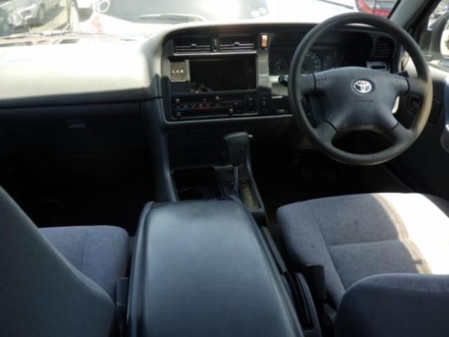 1999 Toyota Hiace スーパーカスタム auction photo 3