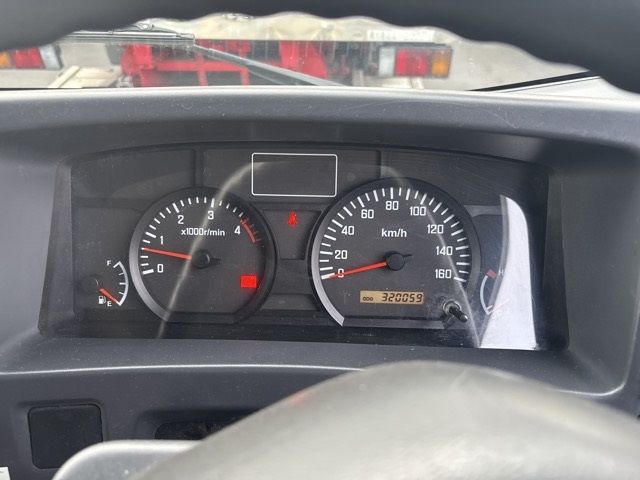 2011 Isuzu Elf レイゾウレイトウ PG auction photo 7