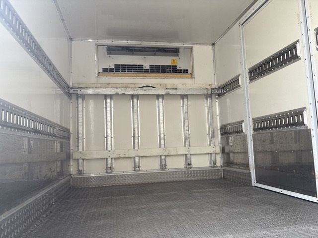 2011 Isuzu Elf レイゾウレイトウ PG auction photo 20