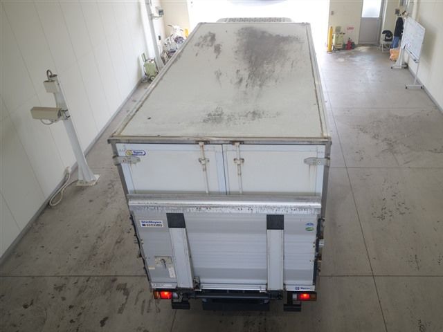 2011 Isuzu Elf レイゾウレイトウ PG auction photo 3