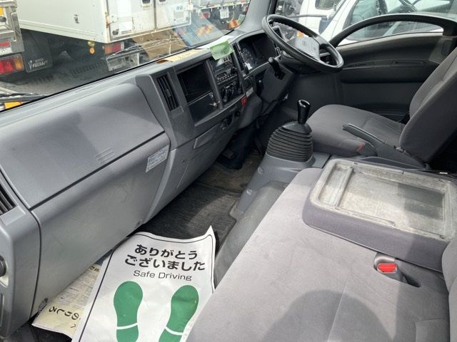 2011 Isuzu Elf レイゾウレイトウ PG auction photo 5
