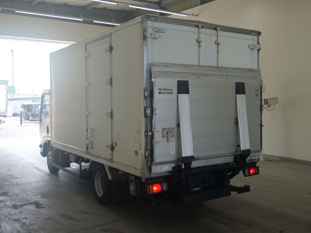 2011 Isuzu Elf レイゾウレイトウ PG auction photo 2