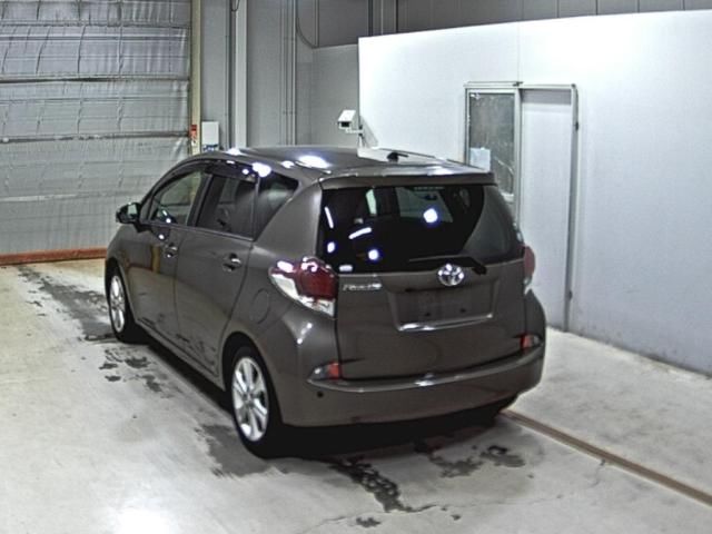 2015 Toyota Ractis G プライムスタイル auction photo 2