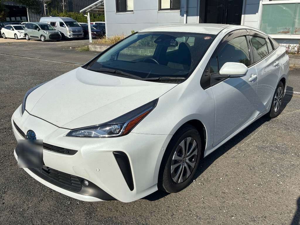 Japan Auction Vehicles 4 2021 Toyota Prius A auction photo