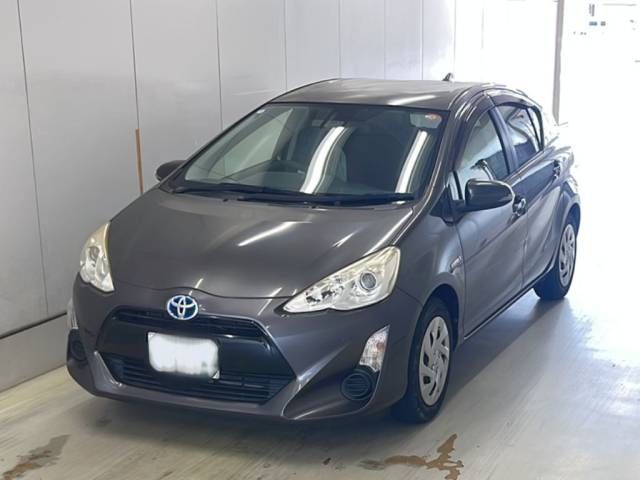 2016 Toyota Aqua S Japan auction vehicle
