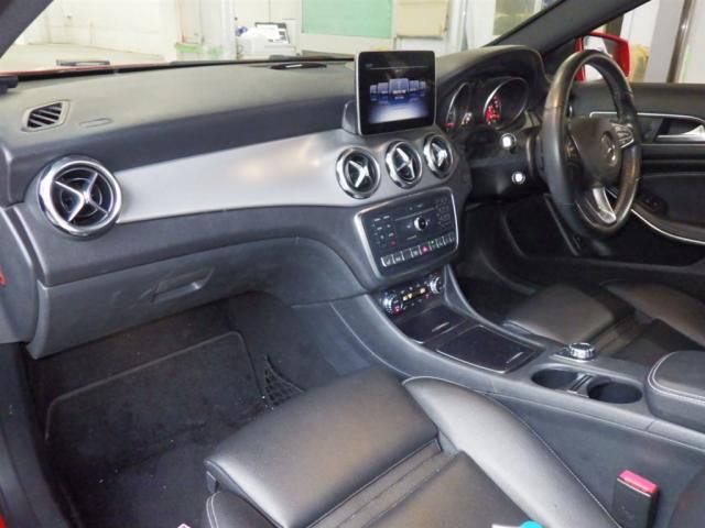 2019 Mercedes-Benz GLA 220 4M Radar Safety P auction photo 2
