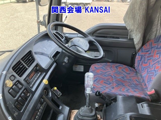 2007 Isuzu Giga dump auction photo 5