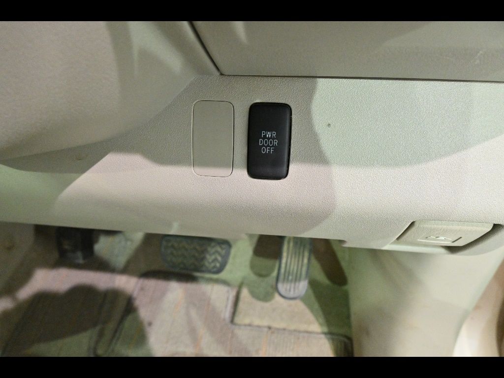 2008 Toyota Porte 150r auction photo 12