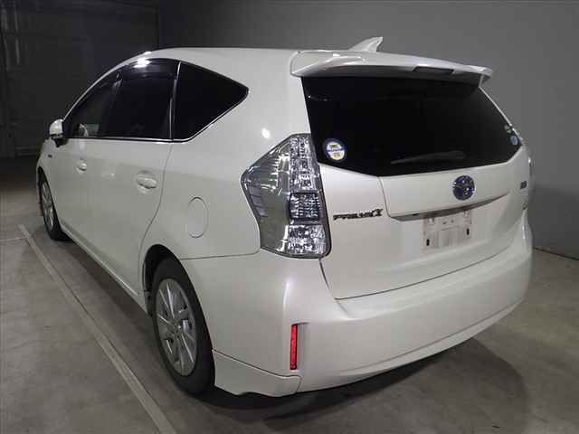 2013 Toyota Prius Alpha S auction photo 4