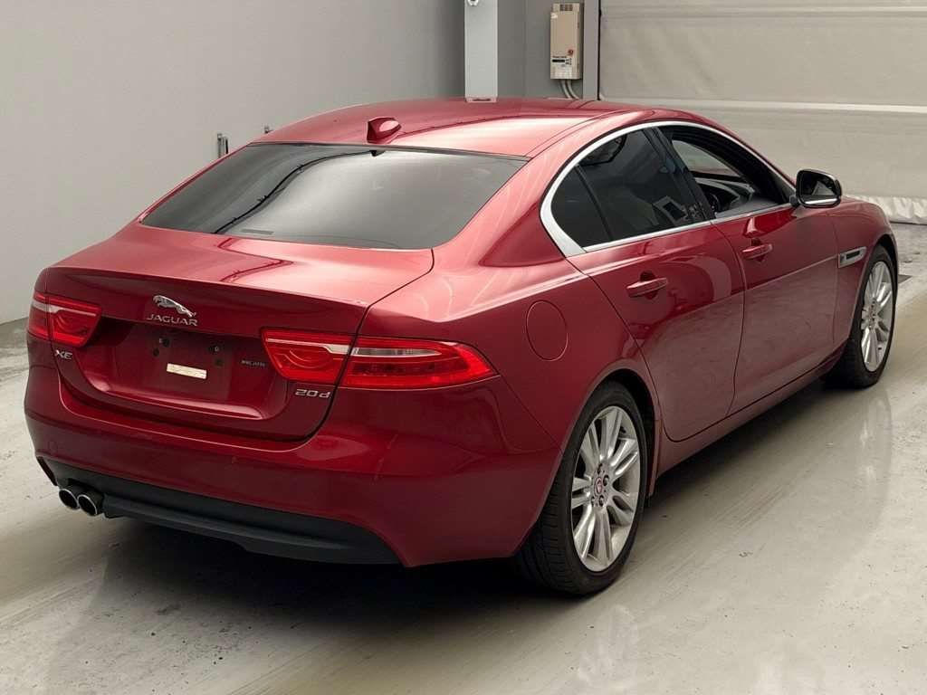 2017 Jaguar ジャガー XE auction photo 2
