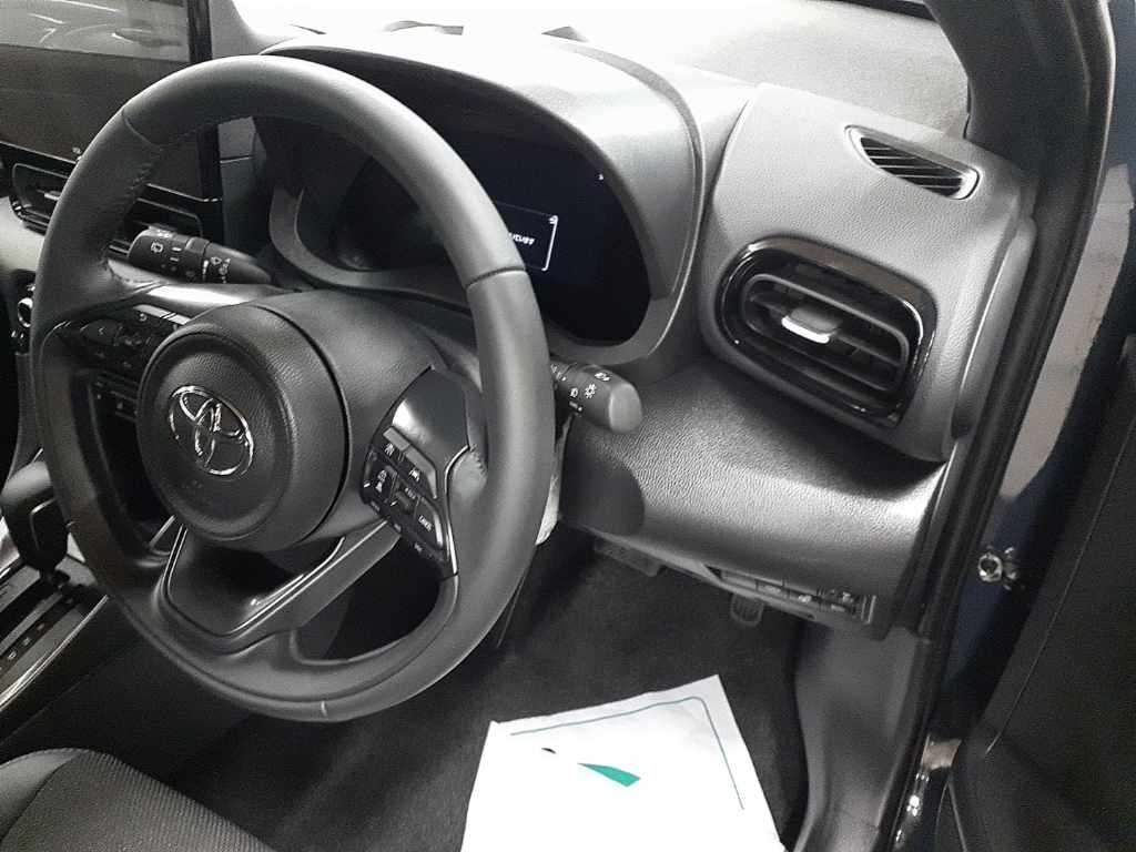 2026 Toyota Yaris Hybrid Z auction photo 9