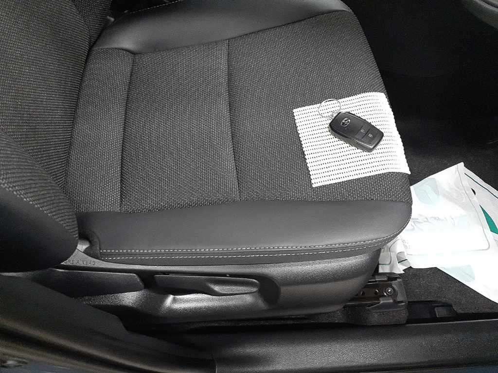 2026 Toyota Yaris Hybrid Z auction photo 10